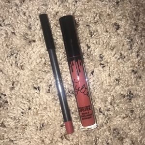 Kylie Cosmetics lip kit in Kristen
